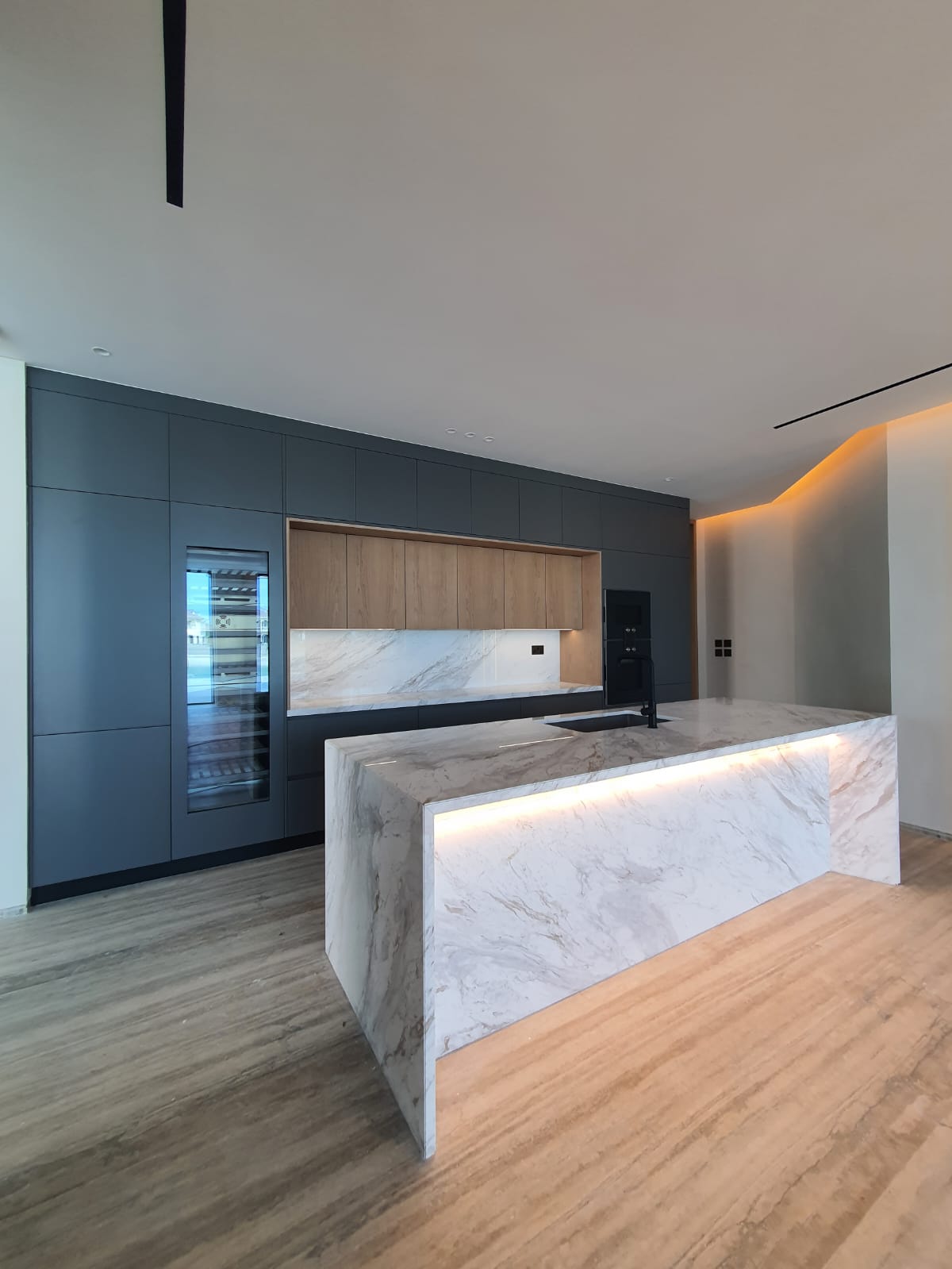 c14(PU + Veneer finish)